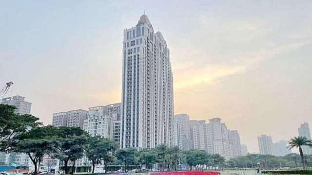 cover image of news article